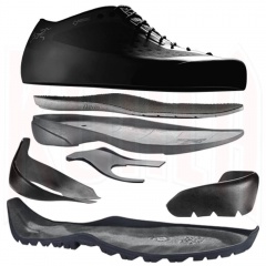 Entresuela de espuma EVA inyectada, con refuerzos en talón y puntera. Plantilla personalizada Ortholite™ 3D